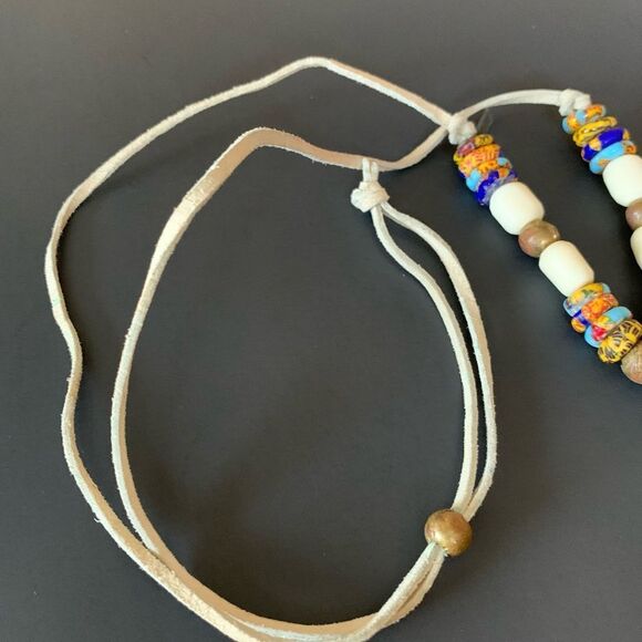 Oyster Shell Trade Bead Necklace - Picture 6 of 7